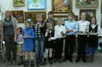 Учасники майстер-класу зі своїми виробами